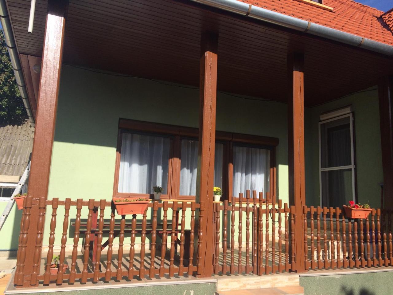 Bakonyi Mamutfenyő Vendégház Tés Exterior foto